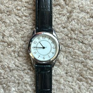 Women’s vintage black/silver adjustable retro bracelet wristwatch one‎ size